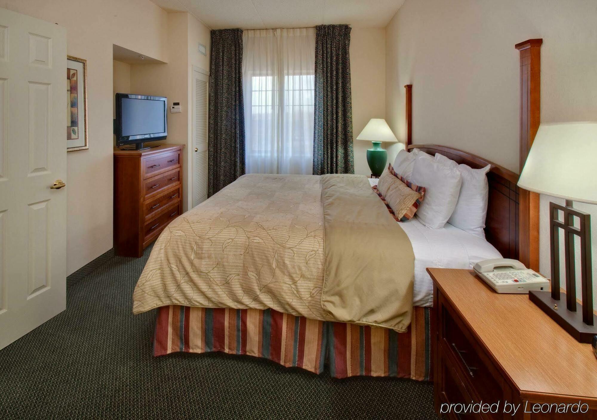 Staybridge Suites Chicago-Oakbrook Terrace, An Ihg Hotel Room photo