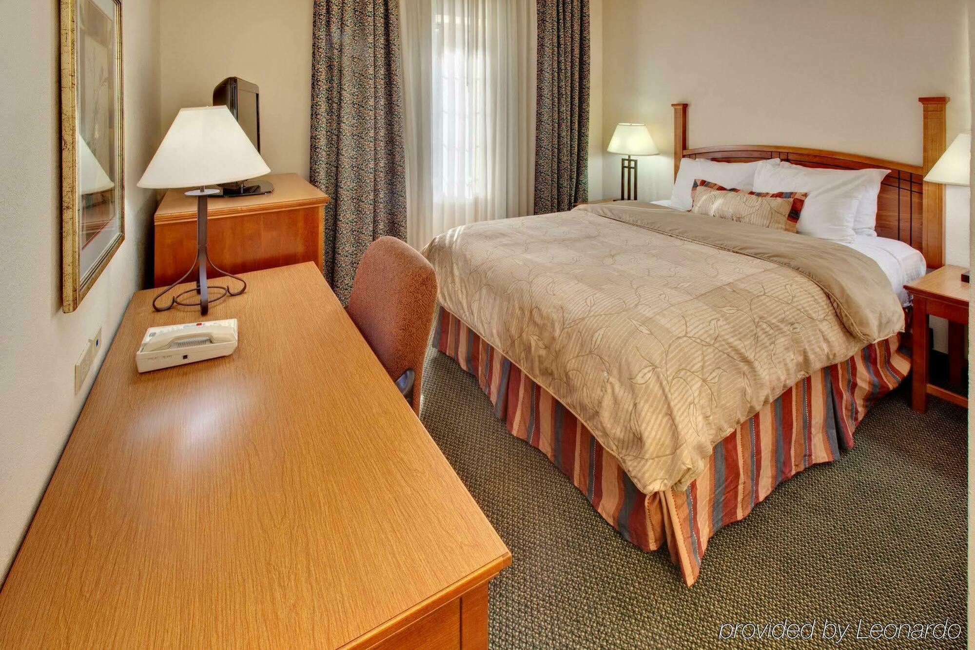 Staybridge Suites Chicago-Oakbrook Terrace, An Ihg Hotel Room photo